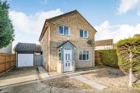 The Conifers large detached home with off street parking - B&B Witney