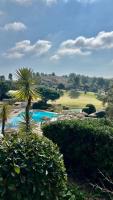 MAGNIFIQUE APPARTEMENT VUE MER, PISCINE, GOLF et TENNIS PRIVE - Chambres d'hôtes Les Lecques
