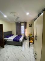 Nick Jaaks Courtyard-Single Room - Bed and Breakfast Accra