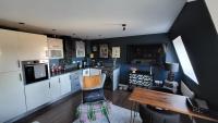 2 bedroom apartment Basingstoke close to train station with parking - Chambres d'hôtes Basingstoke
