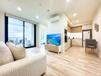 Beauty in the Sky- 1BR Apt Opposite Central Market - B&B Adelaide