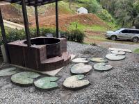Peaceful rustic cabin steps from town - B&B Jericó
