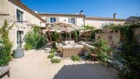 A typical provençal house - B&B Mollégès