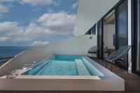 Beachfront 2BR Condo, Private Pool & Tankah Bay - Bed and Breakfast Tulum