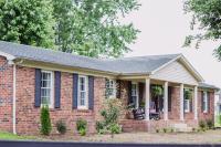 Hidden Gem Farm Homestead Sleeps 12 &Fresh Produce - B&B Spring Hill