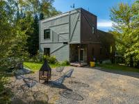 Spa, Heated Pool, Billiards & Firepit La Romane - B&B Val-David