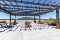 Canberra Central,Modern 2BR Getaway, Parking,ANU - B&B Braddon