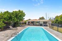 The Belmont Escape Pool, Fire Pit & Family Fun - B&B Perth