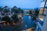 Stay at The Point Abstract Awe - Bed and Breakfast Durban