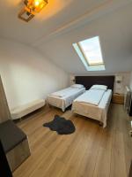 Petite Chambre Double ou Lits Jumeaux