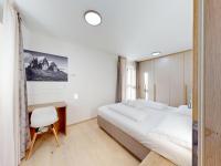 AT 194 - Viale San Giovanni 2, Roulette