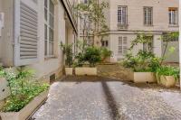 Chic Paris flat near Luxembourg garden and Odéon - Chambres d’hôtes Paris
