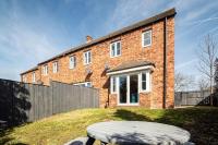 Spacious 3 Bedroom Home with 6 Beds Private Garden and Driveway Parking - Chambres d'hôtes Sheffield