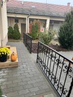 Eötvös Apartman - B&B Cegléd