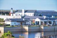 Exclusive Estate, Panoramic Beauty, Watersports - Chambres d’hôtes Lake Marina