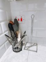 Spacious Studio In The Heart of Ealing Broadway - Chambres d’hôtes Ealing