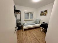 Single Room with Shared Bathroom