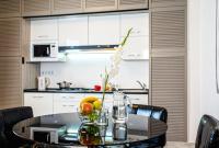 One-Bedroom Apartment on Rudanskogo Street 3