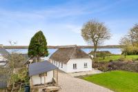 Stråtækt feriehusidyl ved vandet - B&B Sønderborg