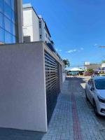 Apartamento Moderno, Charmoso e Pertinho do Mar em Bombas - B&B Bombinhas