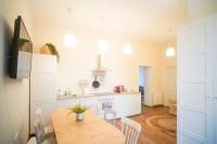 Central Serenity near Piata Unirii - Bed and Breakfast Oradea