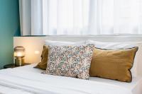 One-Bedroom Apartment with City View