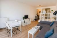 Casiola - Beach Studio with Balcony & Sea View - B&B Zeebrugge