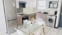 Luxury Fourways Apartment, Pool, Gym and 24hr Security - Ventura Estate - Chambres d'hôtes Centane