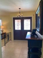 Family friendly home on water with kayaks and pool - B&B Cape Coral