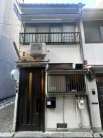 Private house near Umeda, limited to one group per day entire house 6 min walk to Nakazakicho station - Chambres d'hôtes Osaka