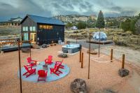 Stargazing Retreat with Hot Tub Deck Hammocks BBQ - B&B Glendale
