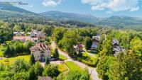 Apartamenty Wonder Home z balkonami, spokojna okolica, miejsce na grilla, parking, blisko szlaków - Chambres d'hôtes Karpacz