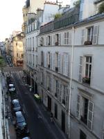 124a LE MARAIS - RICHARD LENOIR working & living - B&B París