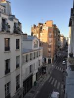 124a LE MARAIS - RICHARD LENOIR working & living - B&B Paris