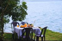 Lake View Infinity Pool Villa With Luxurious Lake Facing Rooms - Chambres d’hôtes Lonavla