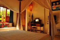 Standard Room with Garden View