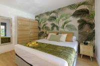 Living4Malaga Miramar Luxe Beach Apartment - B&B Málaga