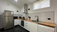 MetaWiseBnB 2BR Industrial Charm in Petersham - Chambres d'hôtes Sydney