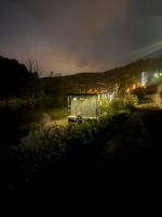 Luxurious houseboat for up to 4 people - B&B Dausenau