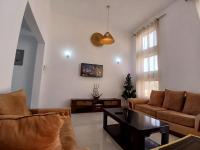 Ary Homestay Nyali- Town Home Behind Citymall - Chambres d'hôtes Mombasa