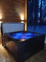 Villa Tieva A Ski-in Ski-out by Aavalevi Inc Private Hot Tub! - B&B Levi