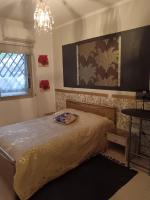 Golden sunshine - B&B Paralímni