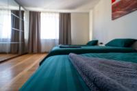 Habitación Triple con vistas al jardín