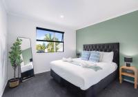 Brand New, King-Bed, Central City -By KOSH - B&B Hamilton