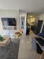 Cálido-céntrico- climatización AC-parking-piscina - B&B Rancagua