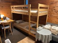 Chambre Quadruple avec Salle de Bains Commune