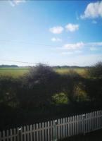 Fun family dog friendly Norfolk coast beach house - B&B Lessingham