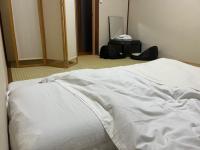 Habitación Individual con ducha y aseo compartidos