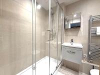 Spacious & Stunning 5 Bed Cheltenham Home - B&B Cheltenham