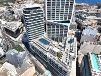 21st Floor Sunset Apartment - Mercury Tower with Pool Access by Stays Uniq - B&B San Julian's